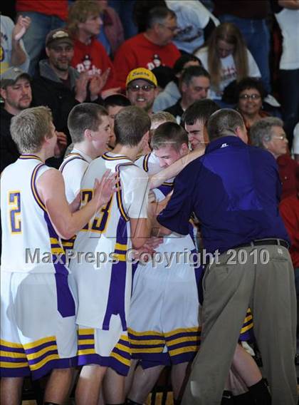 Thumbnail 2 in Prentice vs. Clayton (D4 Sectional Final) photogallery.