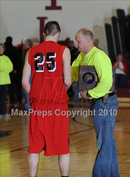 Thumbnail 1 in Prentice vs. Clayton (D4 Sectional Final) photogallery.