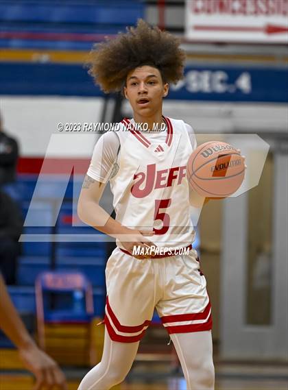 Thumbnail 3 in Jeffersonville vs Warren Central (Phil Cox Memorial Holiday Tournament) photogallery.