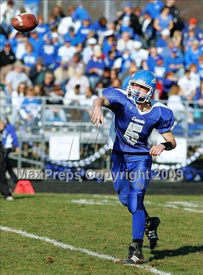 Thumbnail 2 in Unity @ Greenville (IHSA Class 3A Semifinal) photogallery.