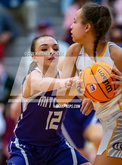 Thumbnail 3 in Mitchell vs Murphy (NCHSAA 1A Western Regional Final) photogallery.