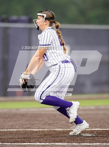 Thumbnail 3 in Whitehouse @ Hallsville photogallery.