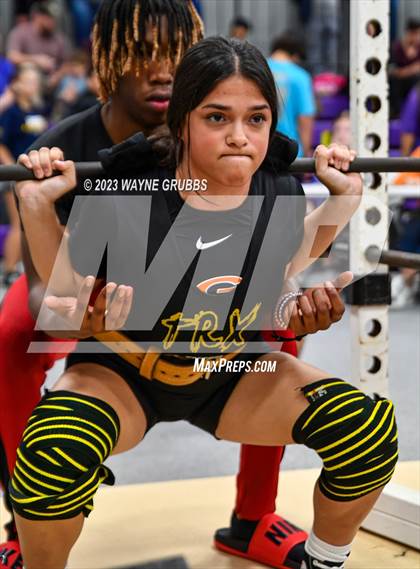 Thumbnail 3 in Hallsville Invitational photogallery.