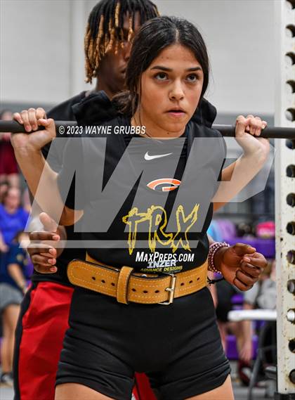 Thumbnail 2 in Hallsville Invitational photogallery.