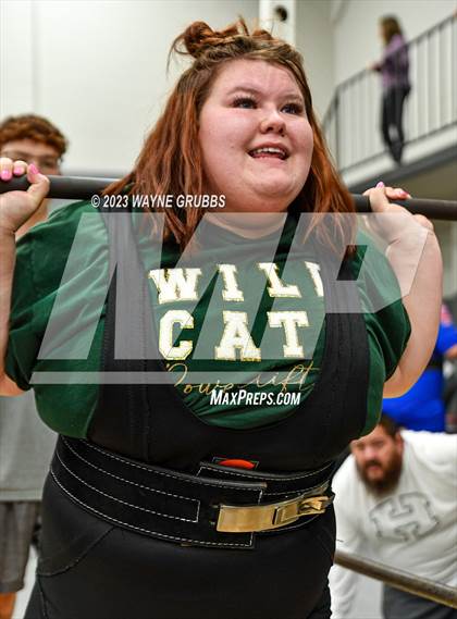 Thumbnail 3 in Hallsville Invitational photogallery.