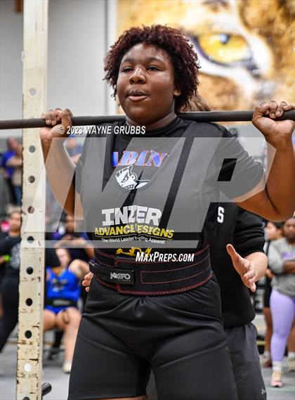 Thumbnail 2 in Hallsville Invitational photogallery.