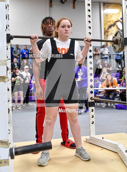 Thumbnail 2 in Hallsville Invitational photogallery.