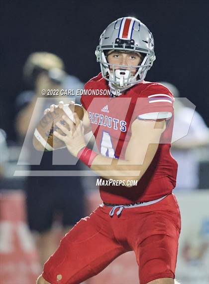 Thumbnail 2 in Page vs. Green Hill (TSSAA D1-5A Round 1 Playoffs) photogallery.