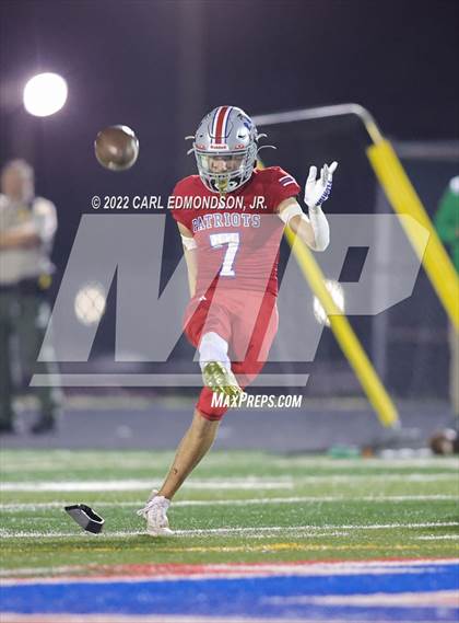 Thumbnail 3 in Page vs. Green Hill (TSSAA D1-5A Round 1 Playoffs) photogallery.