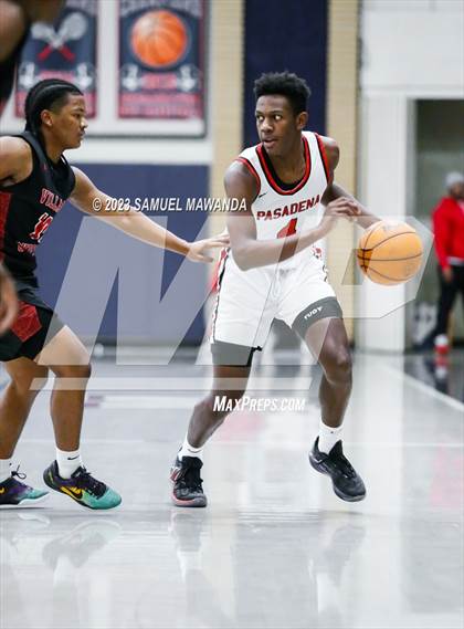 Thumbnail 1 in Pasadena vs Village Christian (21st Annual Rose City Roundball Classic Semi Final) photogallery.