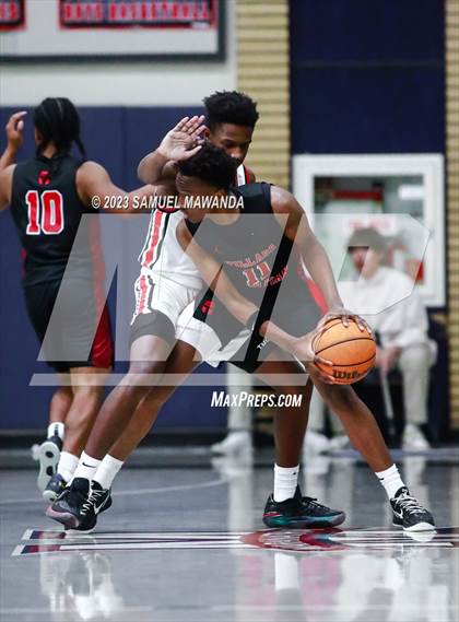 Thumbnail 1 in Pasadena vs Village Christian (21st Annual Rose City Roundball Classic Semi Final) photogallery.