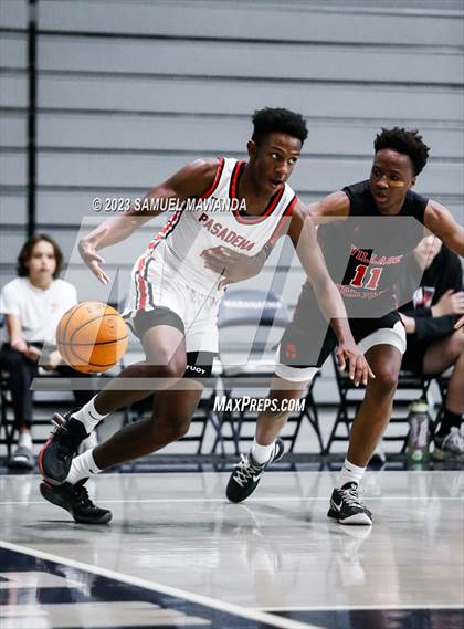 Thumbnail 1 in Pasadena vs Village Christian (21st Annual Rose City Roundball Classic Semi Final) photogallery.
