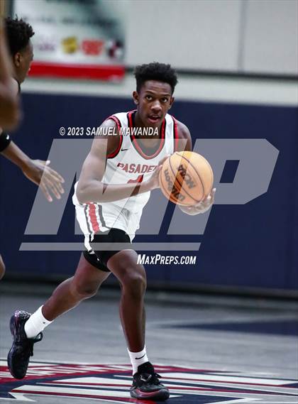 Thumbnail 2 in Pasadena vs Village Christian (21st Annual Rose City Roundball Classic Semi Final) photogallery.
