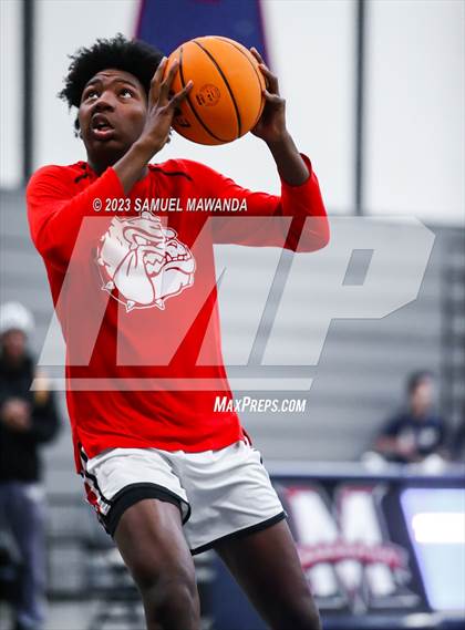 Thumbnail 1 in Pasadena vs Village Christian (21st Annual Rose City Roundball Classic Semi Final) photogallery.