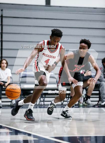Thumbnail 2 in Pasadena vs Village Christian (21st Annual Rose City Roundball Classic Semi Final) photogallery.