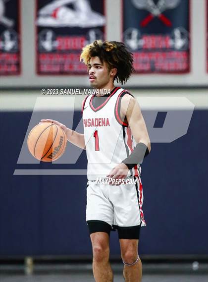 Thumbnail 3 in Pasadena vs Village Christian (21st Annual Rose City Roundball Classic Semi Final) photogallery.
