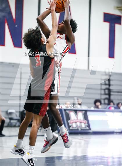 Thumbnail 2 in Pasadena vs Village Christian (21st Annual Rose City Roundball Classic Semi Final) photogallery.