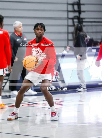 Thumbnail 2 in Pasadena vs Village Christian (21st Annual Rose City Roundball Classic Semi Final) photogallery.