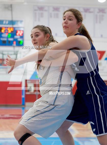 Thumbnail 1 in Carlmont @ Hillsdale photogallery.