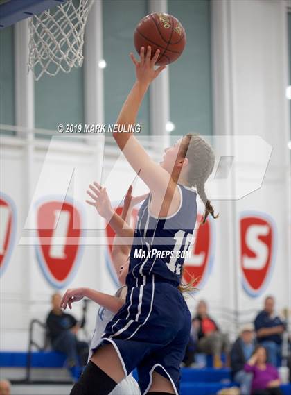 Thumbnail 1 in Carlmont @ Hillsdale photogallery.