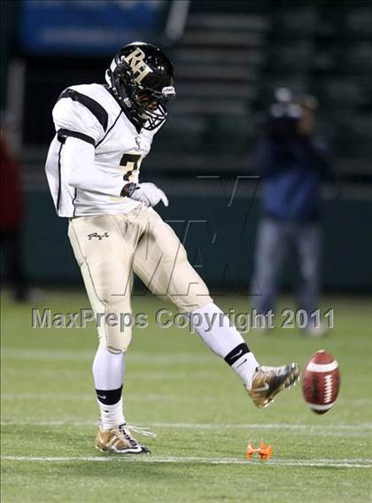 Thumbnail 2 in Rush-Henrietta vs. Mendon/Sutherland (Section 5 Class A Final) photogallery.