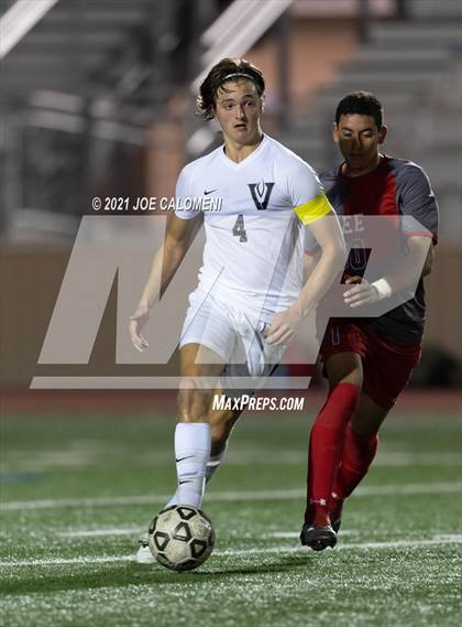 Thumbnail 3 in Lee [Robert E.] vs Vandegrift (UIL 6A Region 4 Area) photogallery.