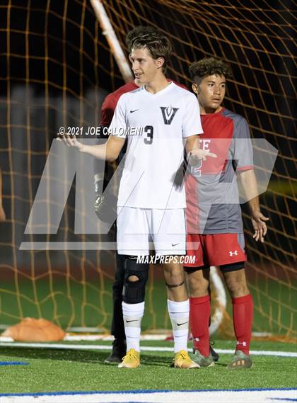 Thumbnail 2 in Lee [Robert E.] vs Vandegrift (UIL 6A Region 4 Area) photogallery.
