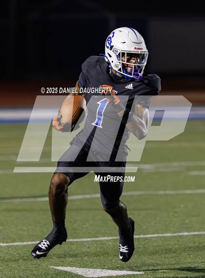 Thumbnail 3 in Lawndale @ Culver City photogallery.