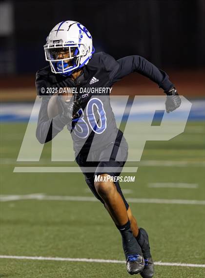 Thumbnail 2 in Lawndale @ Culver City photogallery.