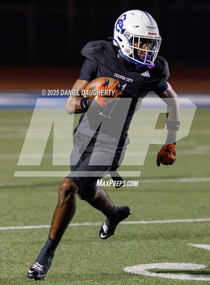 Thumbnail 1 in Lawndale @ Culver City photogallery.