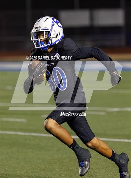 Thumbnail 3 in Lawndale @ Culver City photogallery.