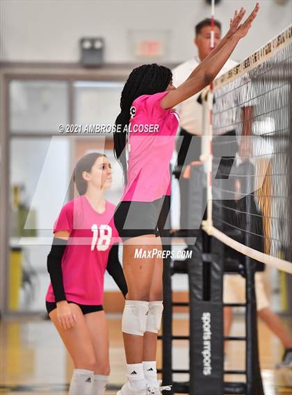 Thumbnail 2 in Incarnate Word Academy @ St. Agnes Academy photogallery.