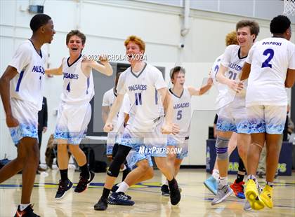 Thumbnail 1 in Palisades vs. Narbonne (CIF LAC D1 Finals) photogallery.
