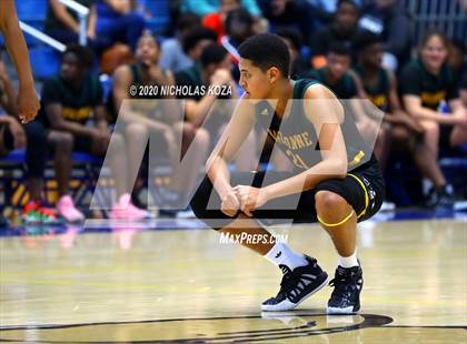 Thumbnail 2 in Palisades vs. Narbonne (CIF LAC D1 Finals) photogallery.