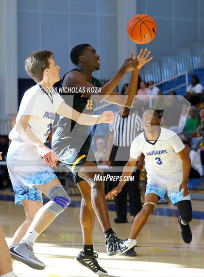 Thumbnail 2 in Palisades vs. Narbonne (CIF LAC D1 Finals) photogallery.