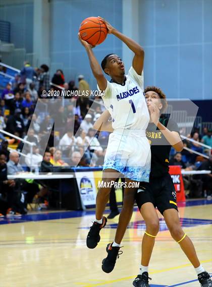 Thumbnail 2 in Palisades vs. Narbonne (CIF LAC D1 Finals) photogallery.