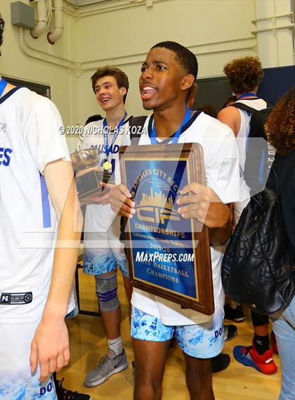 Thumbnail 2 in Palisades vs. Narbonne (CIF LAC D1 Finals) photogallery.