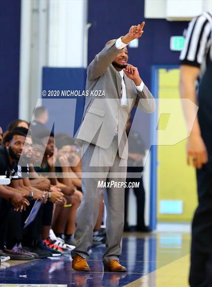 Thumbnail 3 in Palisades vs. Narbonne (CIF LAC D1 Finals) photogallery.