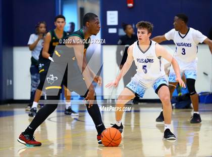 Thumbnail 2 in Palisades vs. Narbonne (CIF LAC D1 Finals) photogallery.