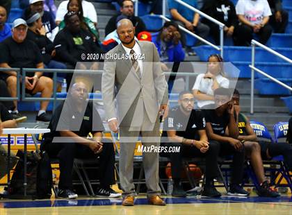 Thumbnail 3 in Palisades vs. Narbonne (CIF LAC D1 Finals) photogallery.