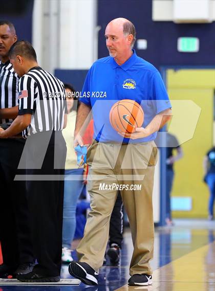 Thumbnail 2 in Palisades vs. Narbonne (CIF LAC D1 Finals) photogallery.