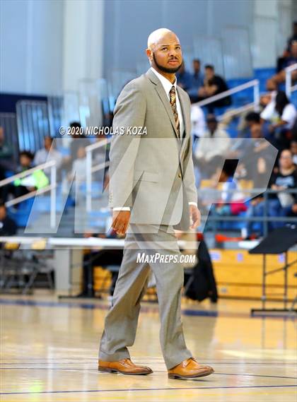 Thumbnail 3 in Palisades vs. Narbonne (CIF LAC D1 Finals) photogallery.