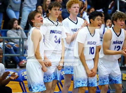 Thumbnail 2 in Palisades vs. Narbonne (CIF LAC D1 Finals) photogallery.