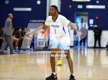 Thumbnail 2 in Palisades vs. Narbonne (CIF LAC D1 Finals) photogallery.
