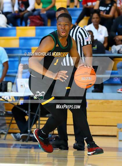 Thumbnail 2 in Palisades vs. Narbonne (CIF LAC D1 Finals) photogallery.