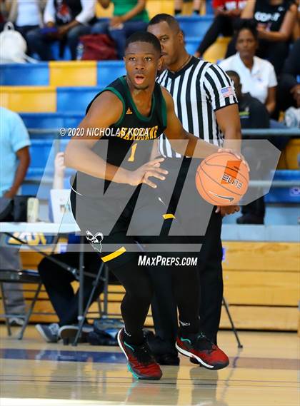 Thumbnail 1 in Palisades vs. Narbonne (CIF LAC D1 Finals) photogallery.