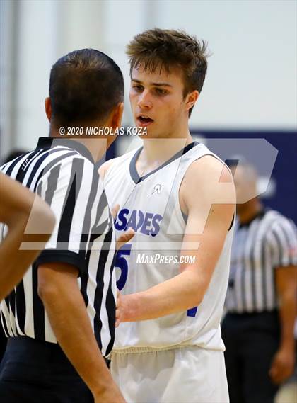 Thumbnail 2 in Palisades vs. Narbonne (CIF LAC D1 Finals) photogallery.