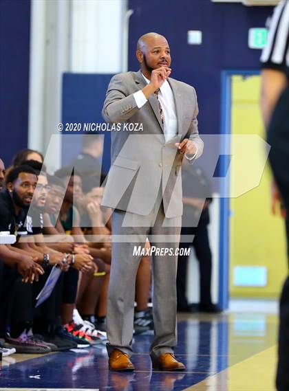 Thumbnail 1 in Palisades vs. Narbonne (CIF LAC D1 Finals) photogallery.