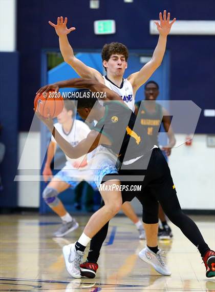 Thumbnail 3 in Palisades vs. Narbonne (CIF LAC D1 Finals) photogallery.