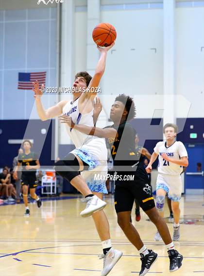 Thumbnail 1 in Palisades vs. Narbonne (CIF LAC D1 Finals) photogallery.
